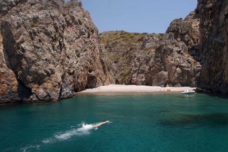 Παραλία Κυριακουλού, Κύθηρα photo by https://experiencegreece.tumblr.com